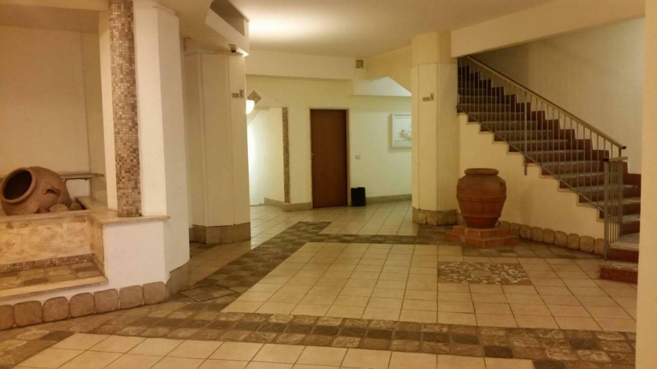 Metro A Modern Apartment Rzym Zewnętrze zdjęcie